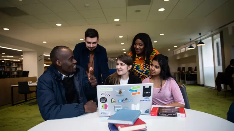 UCAS 2027 Entry: 15 October Deadline for Oxford, Cambridge and Most Medicine Courses